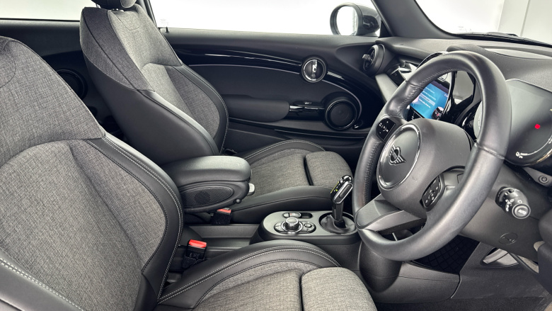 MINI Hatchback 135kW Cooper S Level 2 33kWh 3dr Auto Electric Hatchback